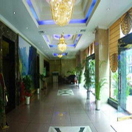 365Days Inn Hotel Yichang Buitenkant foto